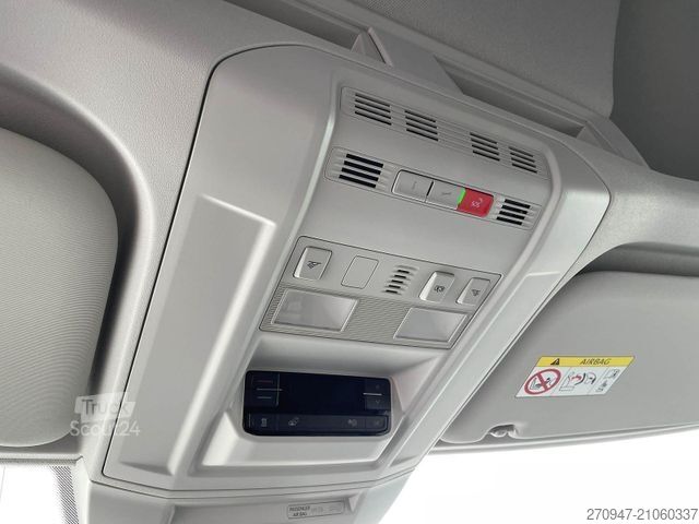 Dodávka s vysokou střechou VOLKSWAGEN Crafter MIXTO 35 L3H3 Autom. NAVI SITZHZ ACC