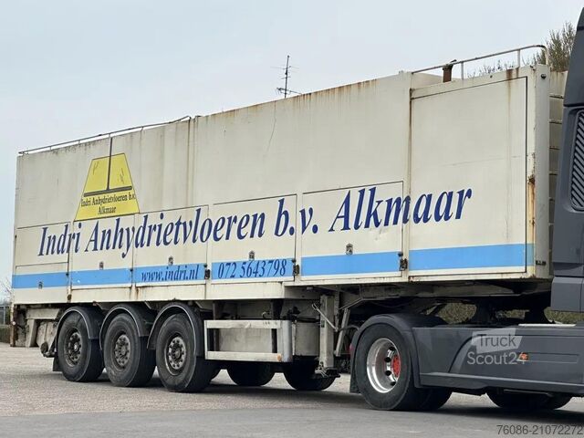 Betonpomp MCM NO BREMAT MC MACHINES ANHYDRIET TRAILER!!SELF L...