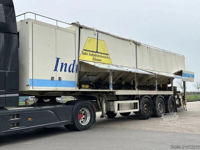 Betonpomp MCM NO BREMAT MC MACHINES ANHYDRIET TRAILER!!SELF L...