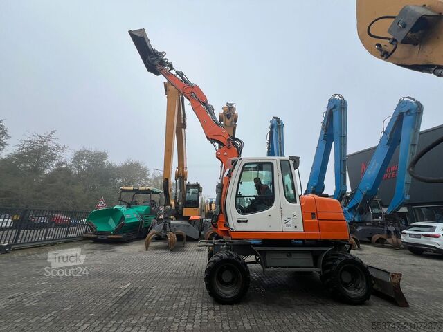 Wielgraafmachine Liebherr A 311 Litronic