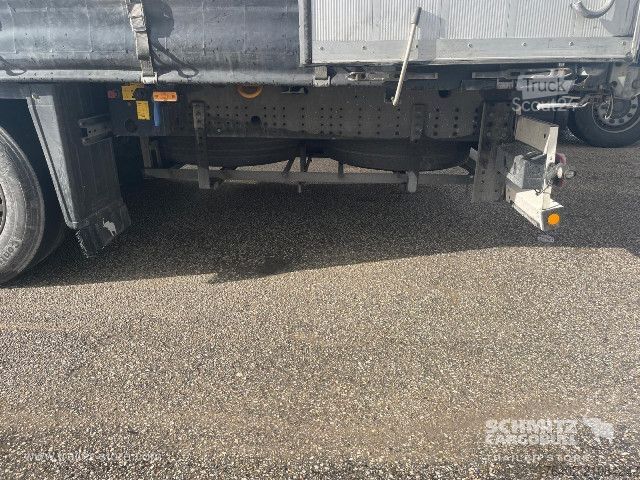 Open semitrailer with tarp Schmitz Cargobull Semitrailer Curtainsider Varios