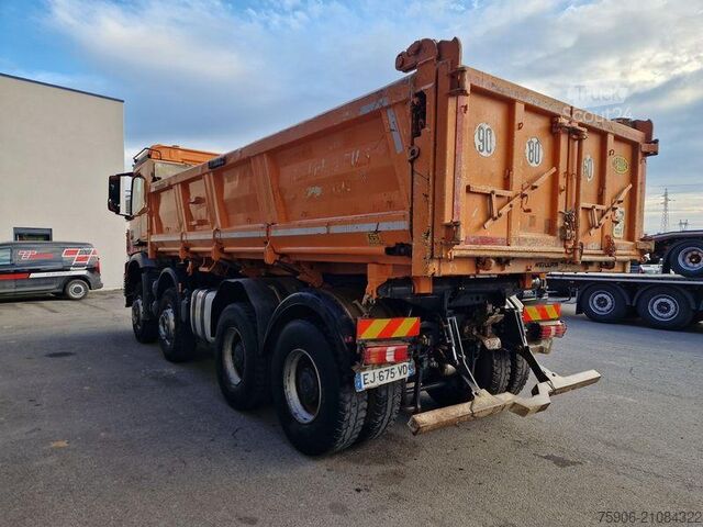 Camion benne Mercedes Arocs