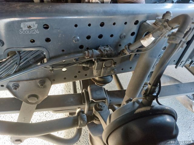 Standardni vlačilec IVECO S-Way AT480 -INTARDER-2 Tanks-Parking Cool