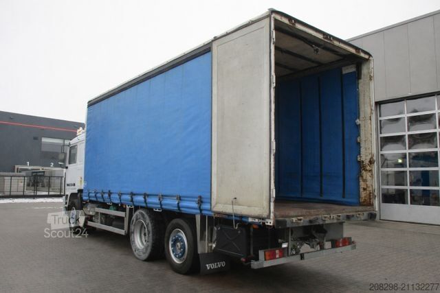 Autocarro con pianale e telone VOLVO F12 | KLIMA | MANUAL GEARBOX | 2 BEDS | GOOD RUN