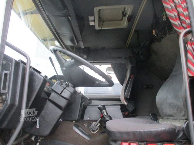 Autocarro con pianale e telone VOLVO F12 | KLIMA | MANUAL GEARBOX | 2 BEDS | GOOD RUN