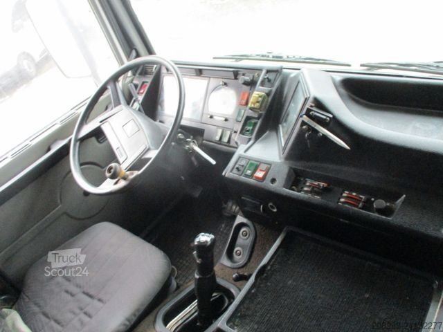 Autocarro con pianale e telone VOLVO F12 | KLIMA | MANUAL GEARBOX | 2 BEDS | GOOD RUN