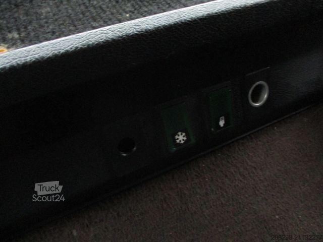 Autocarro con pianale e telone VOLVO F12 | KLIMA | MANUAL GEARBOX | 2 BEDS | GOOD RUN