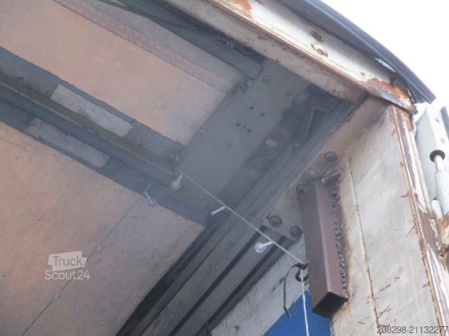 Autocarro con pianale e telone VOLVO F12 | KLIMA | MANUAL GEARBOX | 2 BEDS | GOOD RUN