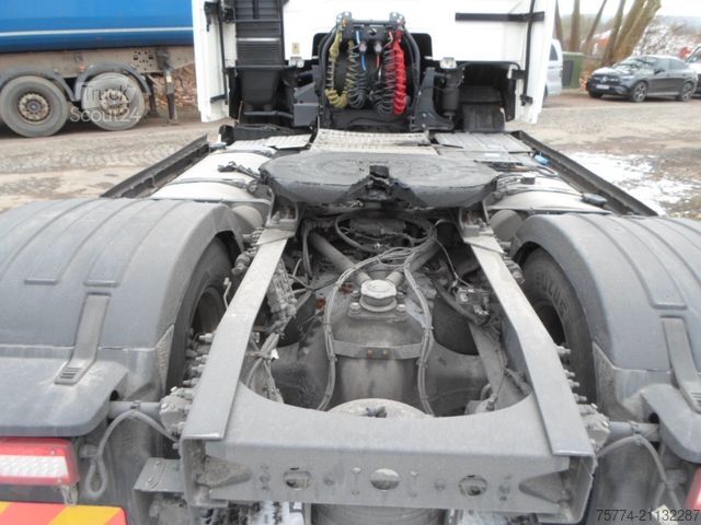 Standart çekici ünitesi VOLVO FH 460 XL/ VOLLSPOILER