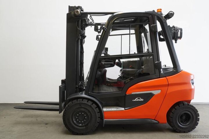 Motostivuitor Linde H 30 D 1202