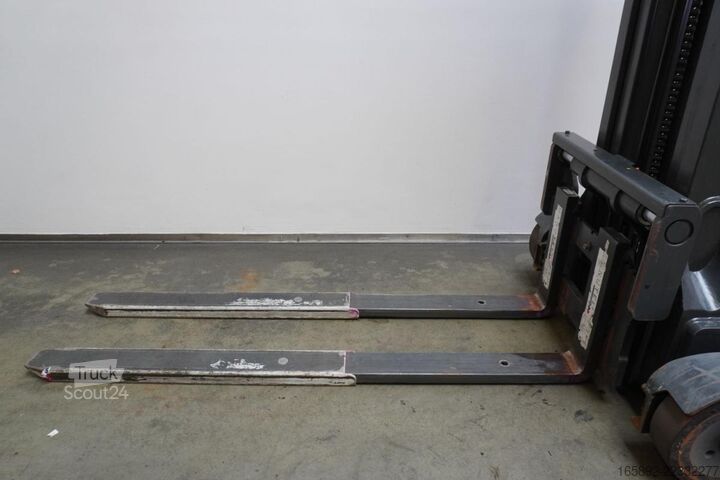 Reach truck Linde R 20 HD 1120
