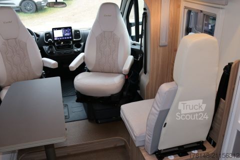 Напівінтегрований кемпер Bürstner Limited T 727 G