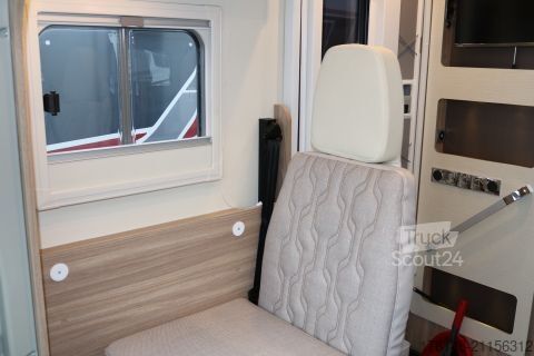 Напівінтегрований кемпер Bürstner Limited T 727 G