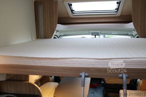 Напівінтегрований кемпер Bürstner Limited T 727 G