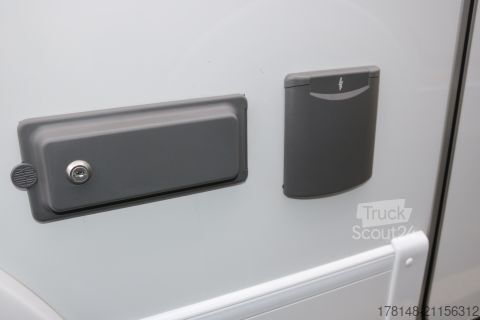 Напівінтегрований кемпер Bürstner Limited T 727 G