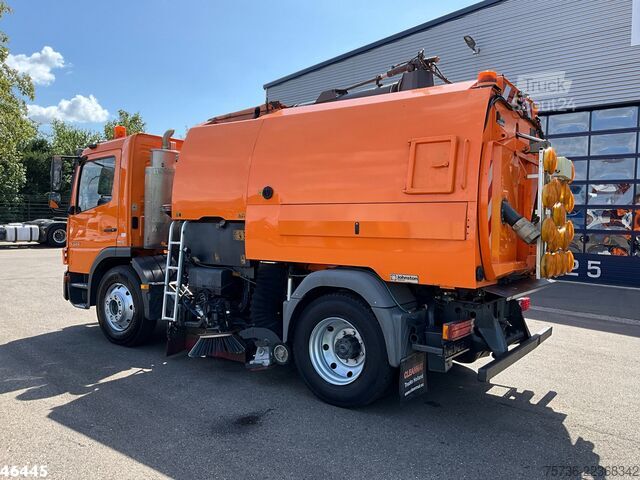 Balayeuse de voirie Mercedes-Benz Atego 1324 Johnston VT 650 Just 131.138 km!