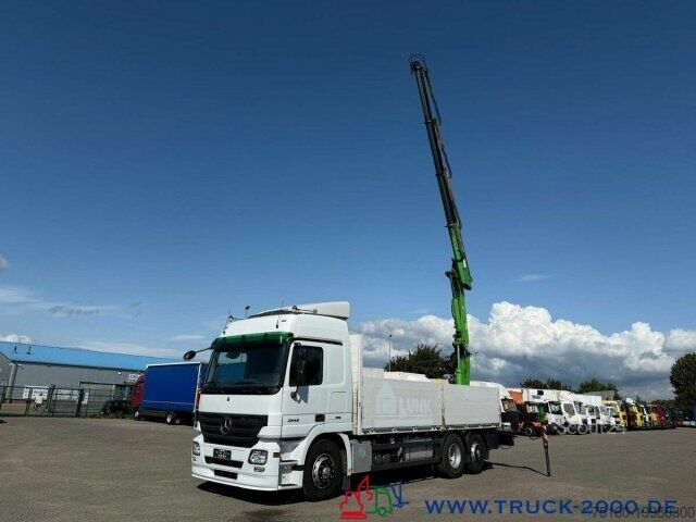 Automobilis ar plakanu platformu Mercedes-Benz Actros 2546 Kran faltbar+ FB Motor nur 235 TKM *