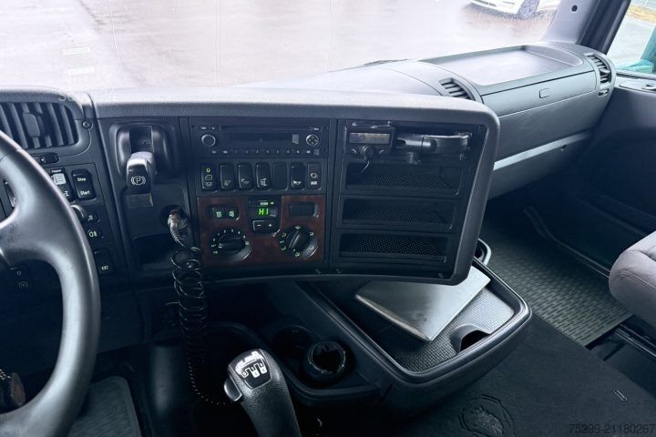 Camion à usage spécial Scania R560 CB 8x4 BDF/HB / Swiss-Vehicle