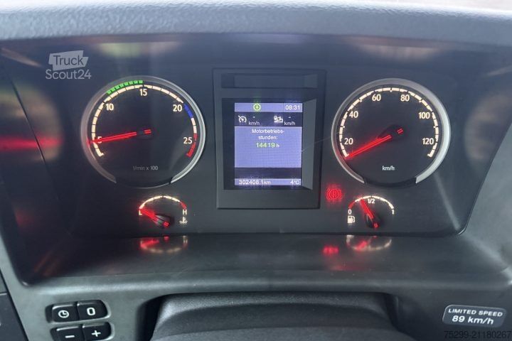 Camion à usage spécial Scania R560 CB 8x4 BDF/HB / Swiss-Vehicle