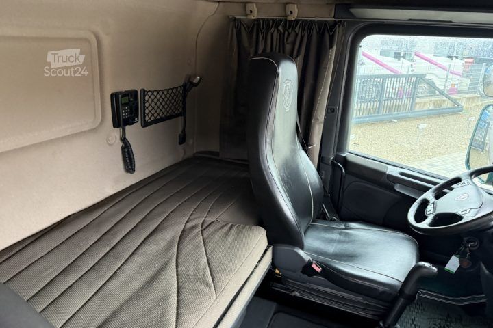 Camion à usage spécial Scania R560 CB 8x4 BDF/HB / Swiss-Vehicle