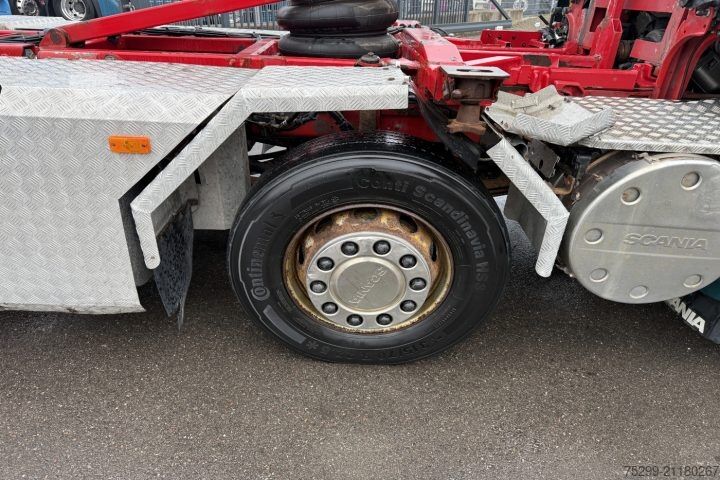Camion à usage spécial Scania R560 CB 8x4 BDF/HB / Swiss-Vehicle