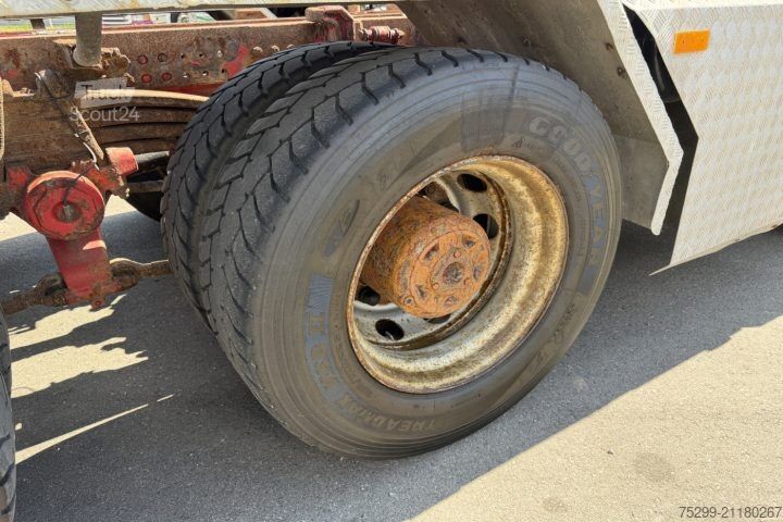 Chassi de caminhão Scania R560 CB 8x4 Fahrgestell EPTO