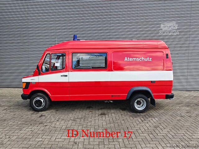  Mercedes-Benz 410 Petrol 12.000 Km Like New!