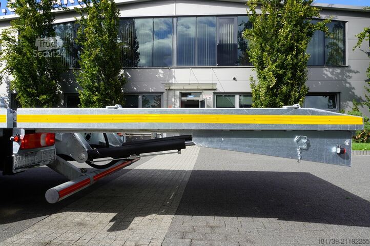 Karavan Mercedes-Benz Actros 1840 / NEW galvanized Tow truck