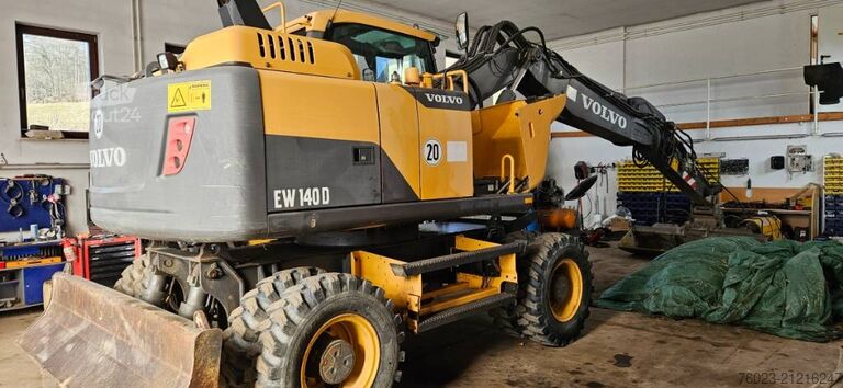 Excavator pe roți Volvo EW 140 D