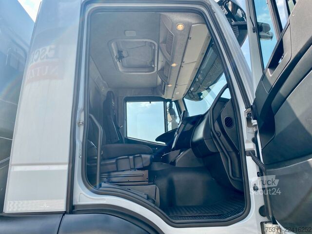 Camión de plataforma IVECO AD 320 S 46 Y/PS 8x2| MKG HLK 441*FLY-JIB*26,40m