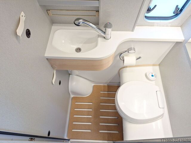 Автодім HYMER/ERIBA Free S 600 AHK, ACC, DIESELHZG, SCHLAFDACH