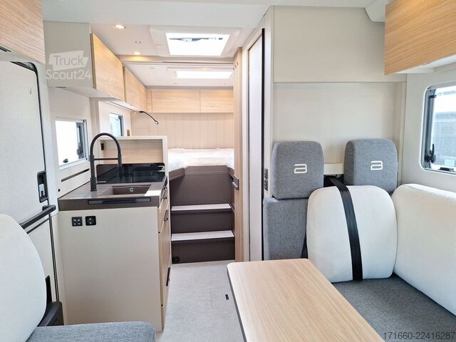 Yarı entegre karavan BÜRSTNER Signature SFT 7.1 Markise