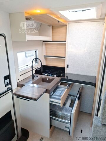 Yarı entegre karavan BÜRSTNER Signature SFT 7.1 Markise