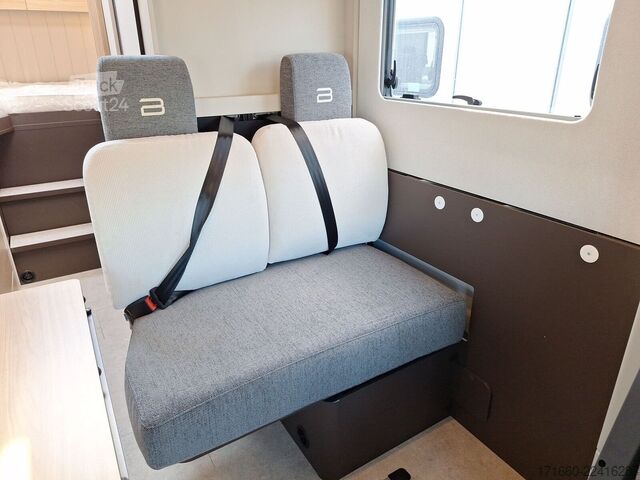 Yarı entegre karavan BÜRSTNER Signature SFT 7.1 Markise