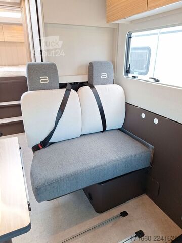 Yarı entegre karavan BÜRSTNER Signature SFT 7.1 Markise
