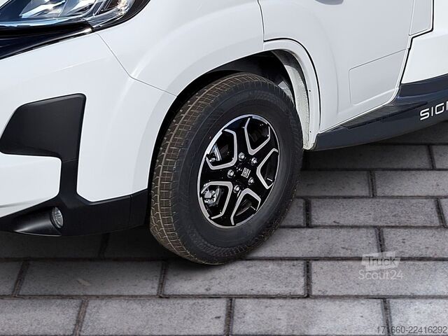 Caravana semiintegrada BÜRSTNER Signature SFT 7.1 Combi 6 E, Markise