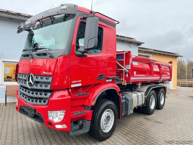 Třístranný sklápěč MERCEDES-BENZ Arocs  2648 6x4 Dautel Bordmatik Retarder