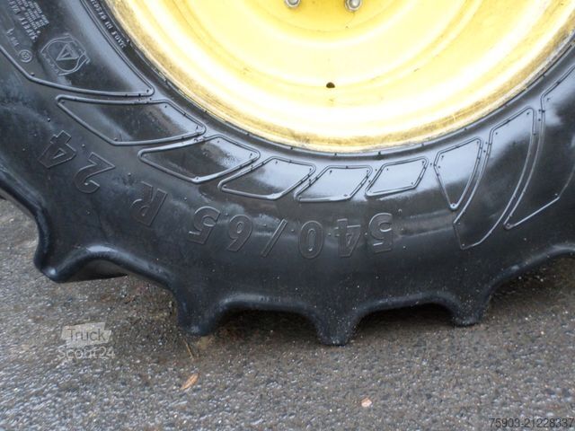 Yard tractor John Deere John Deere 6115 M  aus 1 Hand Klima Druckluft