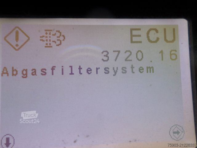 Yard tractor John Deere John Deere 6115 M  aus 1 Hand Klima Druckluft