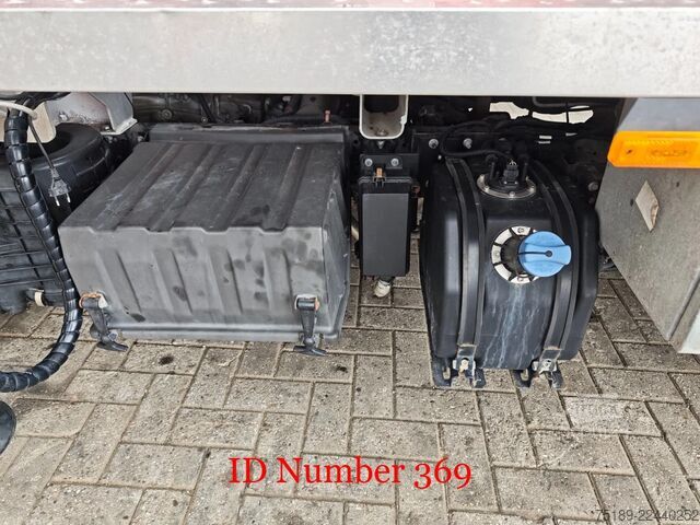 Lyftplattform Nissan Cabstar 35.13 NT400 Multitel MT162