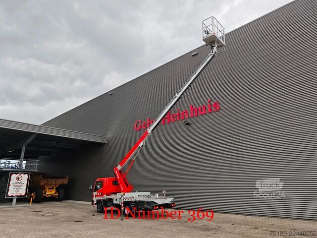 Подъемная платформа Nissan Cabstar 35.13 NT400 Multitel MT162