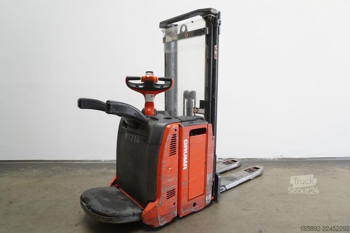 Handmatige stapelaar Linde D 12 AP 133