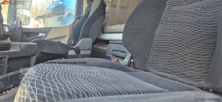 Tracteur routier standard Mercedes-Benz 1840 Actros, 3x vorhanden, identisch