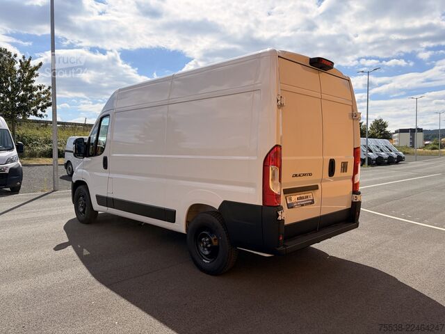 Furgoneta de caja alta Fiat Ducato