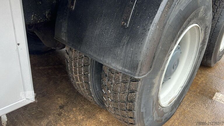 Boîte plate MAN 27.402 (6 CYLINDER / STEEL SUSP. / LAMES / BIG ...