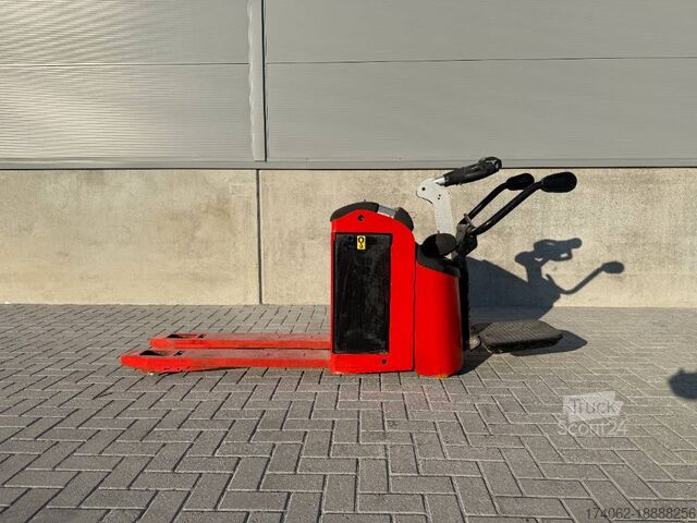 Nakládací a vykládací stroj Manitou EP22M AC PFR9 SP