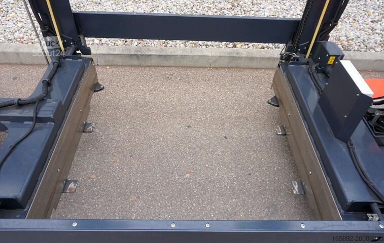 Przyczepy hakowe Linde FT10C Factory Train