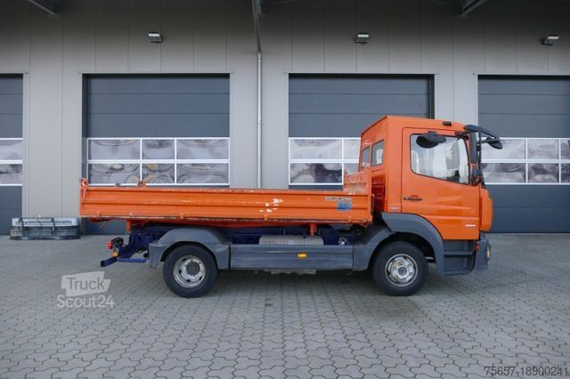 Benne tri-benne MERCEDES-BENZ 818K Atego, E6, 62TKM, 2xAHK, neue Reifen
