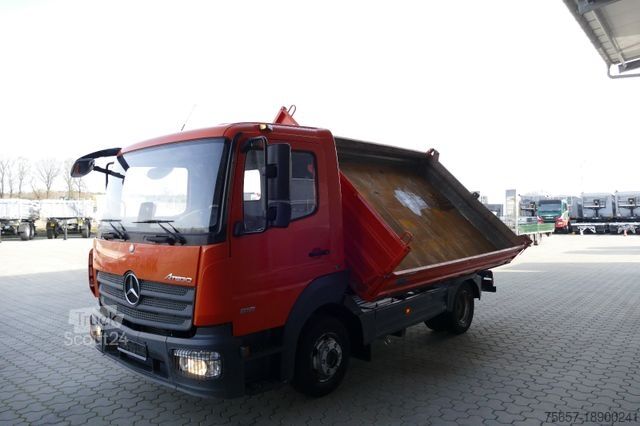 Benne tri-benne MERCEDES-BENZ 818K Atego, E6, 62TKM, 2xAHK, neue Reifen