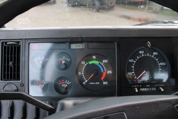 Camião-grua Volvo FL 10 8X4 + GROMACH 34 mtr. + EURO 2